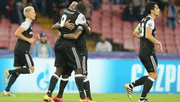 Beşiktaş'ta futbolculara 50'şer bin TL