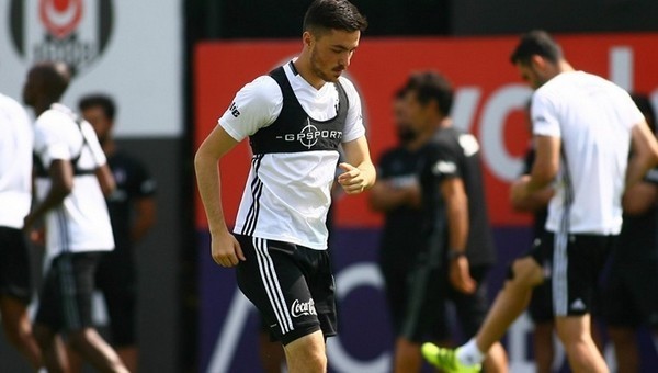 Beşiktaş'ta Oğuzhan Aydoğan şaşkınlığı