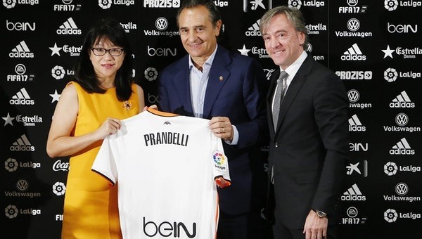 Cesare Prandelli imzayı attı