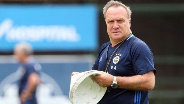 Dick Advocaat, Manchester United'ı gözüne kestirdi