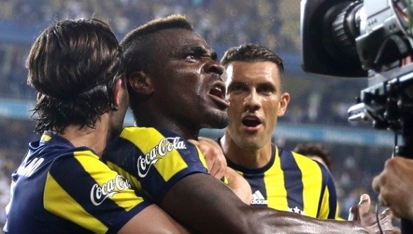 Emenike, Fenerbahçe'yi resmen sildi