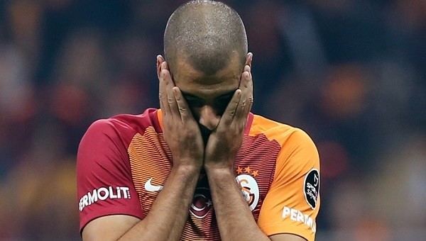 Eren Derdiyok'un Trabzonspor maçında direkten dönen rövaşatası