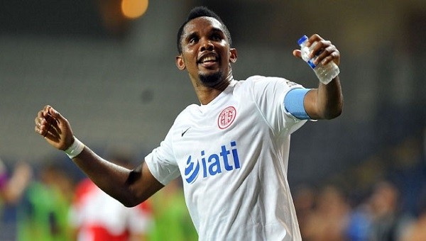 Eto'o, Beşiktaş - Antalyaspor maçında tribünlere çağrıldı