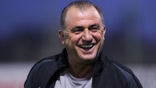 Fatih Terim antrenmanda neşeli