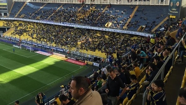 Fenerbahçe taraftarları gündüz maçına da ilgi göstermedi
