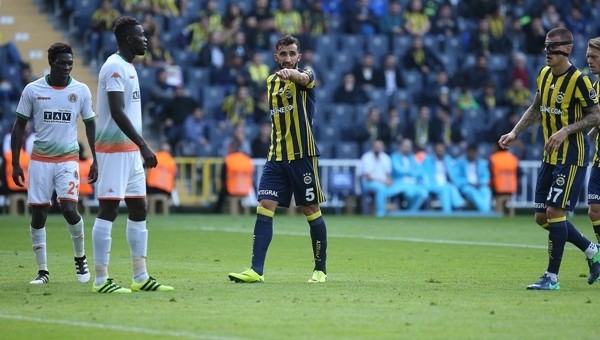 Fenerbahçe'nin golünde faul tartışması