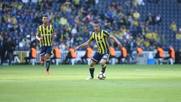 Fenerbahçe'ye gündüz maçı yaramıyor