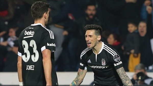 Jose Sosa ve Mario Gomez'e Fenerbahçe ilgisi