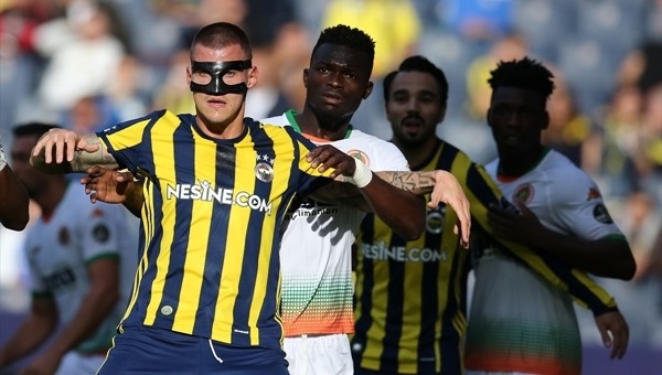 Fenerbahçe - Alanyaspor maçında gergin anlar