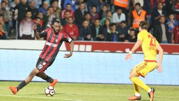 Kayserispor kalesini kapatamıyor