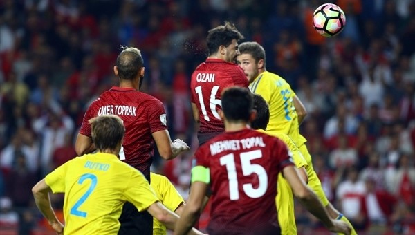 Ozan Tufan'dan 5 maçta 3 altın kafa golü