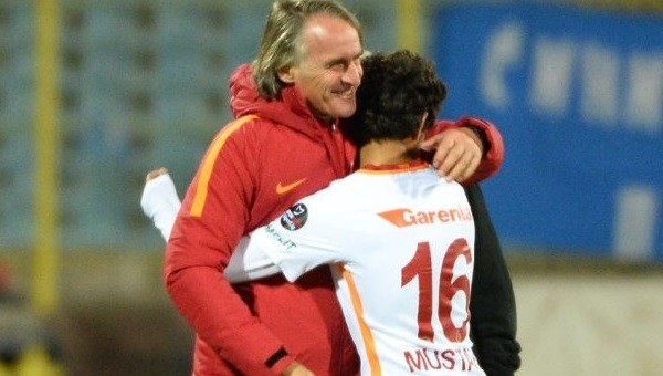 Riekerink: 'Mustafa'nın cevabı Şampiyonlar Ligi'