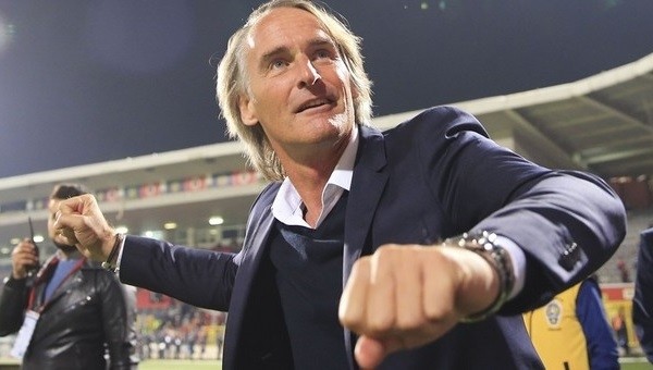 Riekerink'ten Muslera'ya tebrik