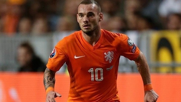 Sneijder rekor için kendini yaktı