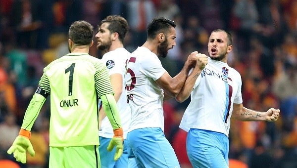 Zeki Yavru'dan Galatasaray'a gönderme