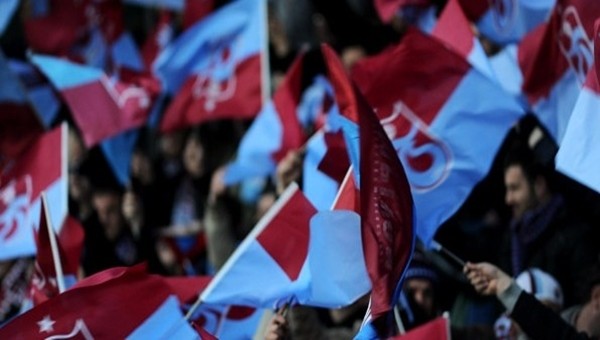 Trabzonspor taraftarlarından uyarı ve destek