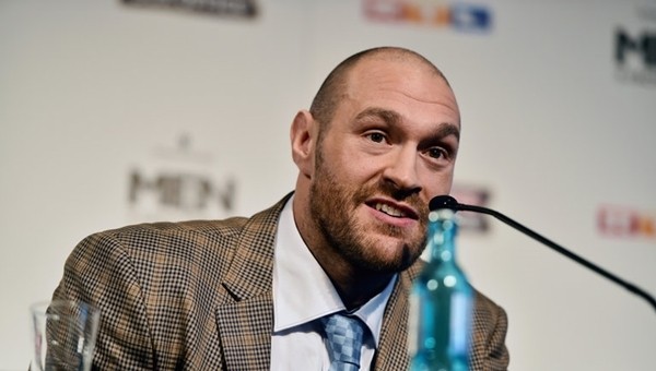 Tyson Fury unvanlarını bıraktı