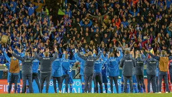 UEFA'dan İzlanda taraftarına ödül
