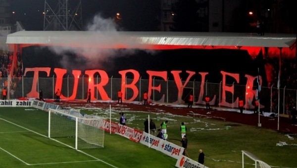 Adanaspor taraftarından Beşiktaş tepkisi