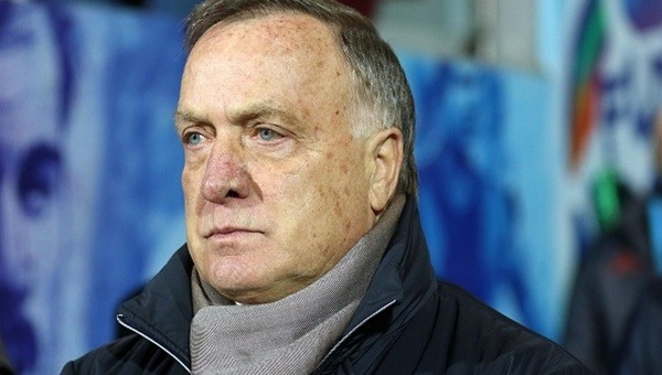 Advocaat, Fenerbahçe'ye ilki yaşattı