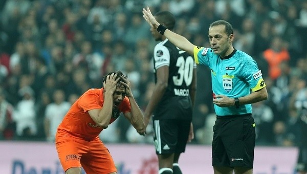 Beşiktaş - Medipol Başakşehir Mahmut'un sayılmayan golü