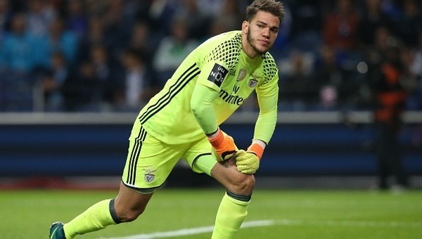 Benfica kalecisinden lig tarihinin en iyi 2. serisi