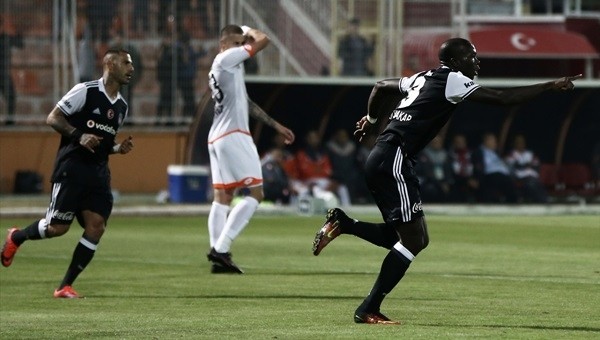 Beşiktaş golcüleriyle gülüyor