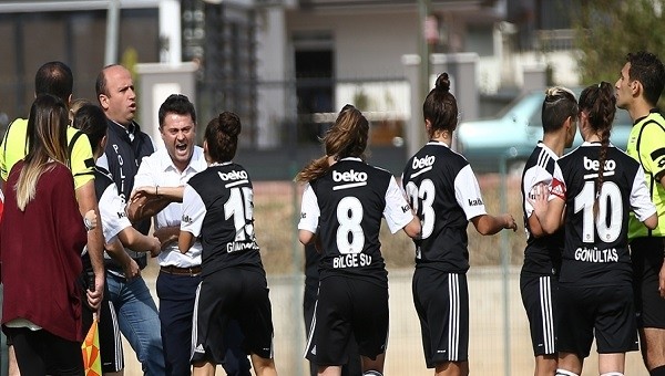 Beşiktaş Kadın Futbol takımının maçında olay