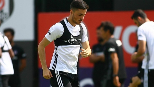 Beşiktaş'ta genç futbolcular kiralanacak