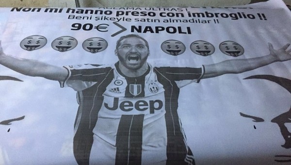 Beşiktaş'tan Napoli'ye Higuain göndermesi