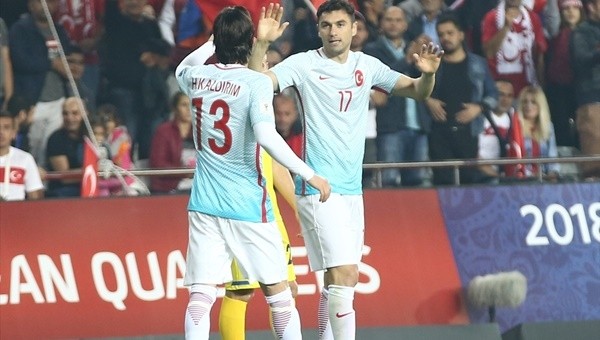 Burak Yılmaz golle döndü ve tarihe geçti