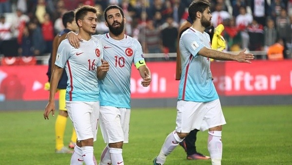Cengiz Ünder, Beşiktaş'ı da boş geçmedi