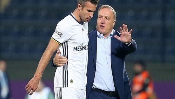 Advocaat'tan Krasnodar maçında Van Persie kararı