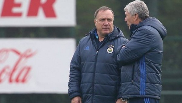 Dick Advocaat'tan görülmemiş uygulama
