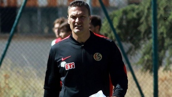 Eskişehirspor'da hedef lideri devirmek!