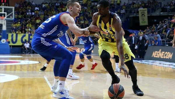 Fenerbahçe, Avrupa'da Anadolu Efes'i devirdi