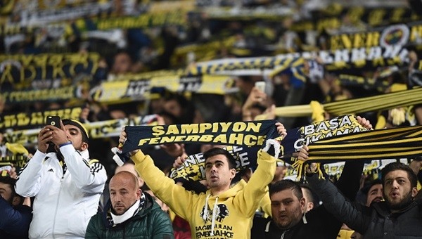 Fenerbahçe taraftarı stadı doldurdu
