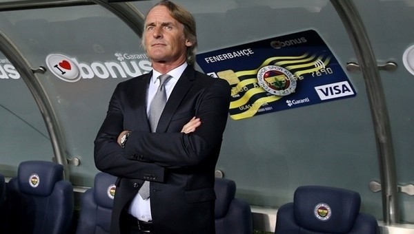 Fenerbahçe'den Riekerink'e olay gönderme