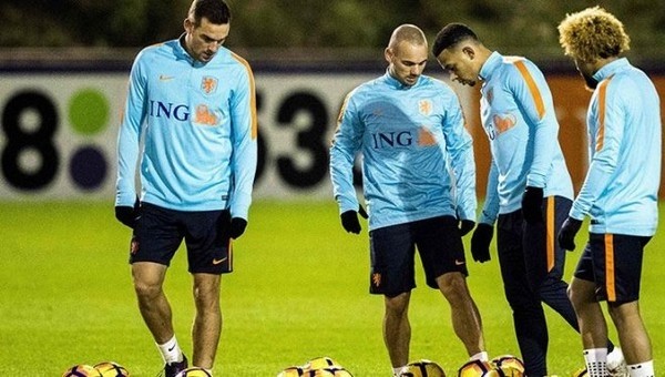 Galatasaray'da derbi öncesi Sneijder korkusu
