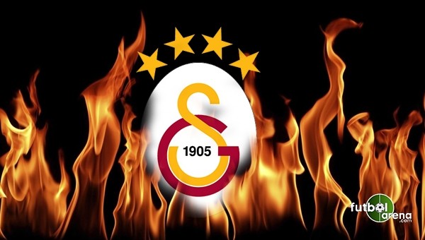 Galatasaraylı yıldız oyundan alındı, sinirlendi