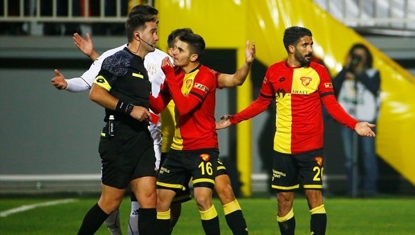 Göztepe, Bandırmaspor maçını 8 kişi tamamladı