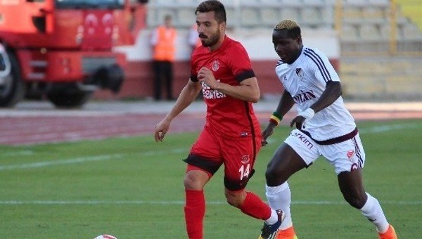 Ümraniyesporlu İbrahim Akdağ fark yaratıyor