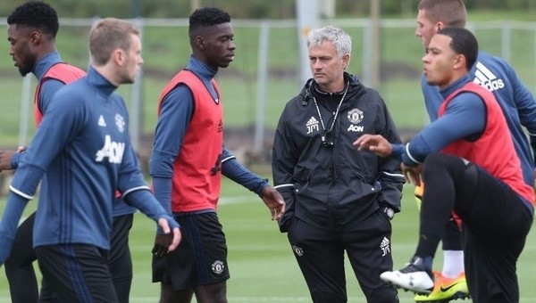 Jose Mourinho, Fenerbahçe'ye onay verdi