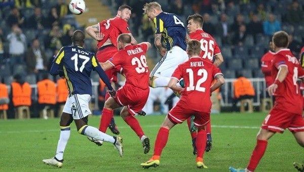 Simon Kjaer Zorya'ya yine golünü attı (İZLE)