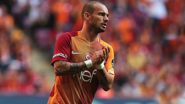 Sneijder aylar sonra golle buluştu