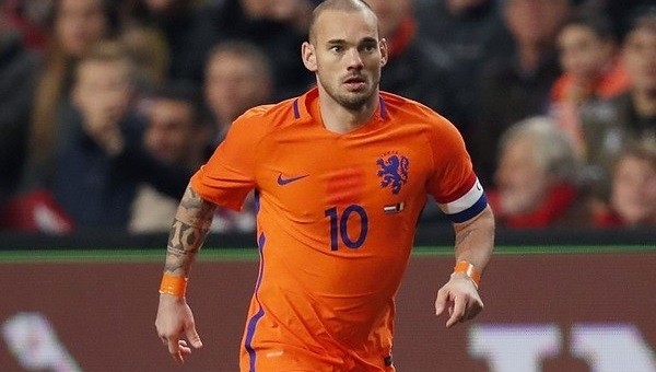 Sneijder'in oynayacağı saha! Sakatlık endişesi