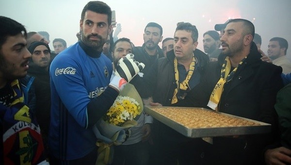 Taraftarlardan Fenerbahçe'ye derbi desteği