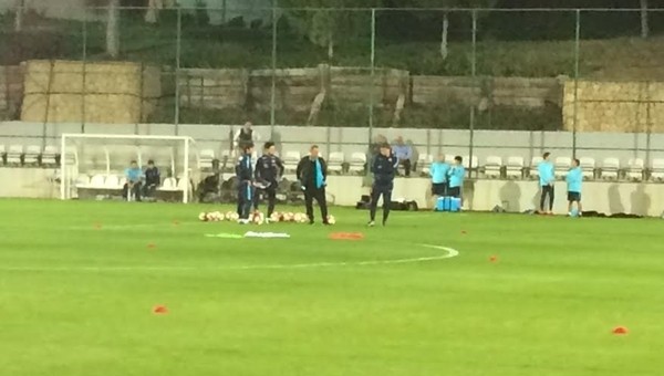 Volkan Şen ve Enes Ünal antrenmana katılmadı