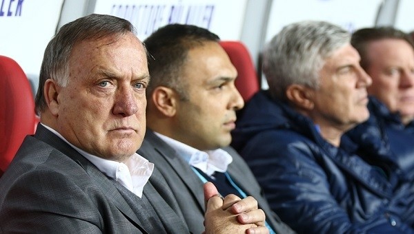 Advocaat'tan Antalyaspor maçı sonrası Cüneyt Çakır itirafı
