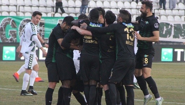 Akhisar Belediyespor - Konyaspor maçı özeti ve golü